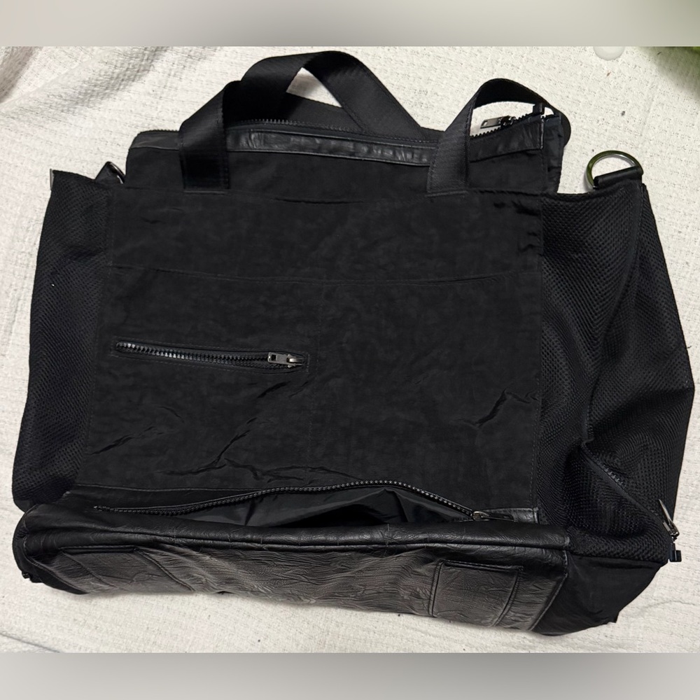 Lucy Black Activewear Bag With Zippered Shoe Compartment